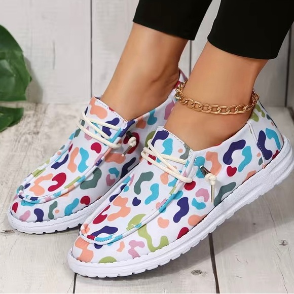 Cheetah slip on shoe - Picture 3 of 4